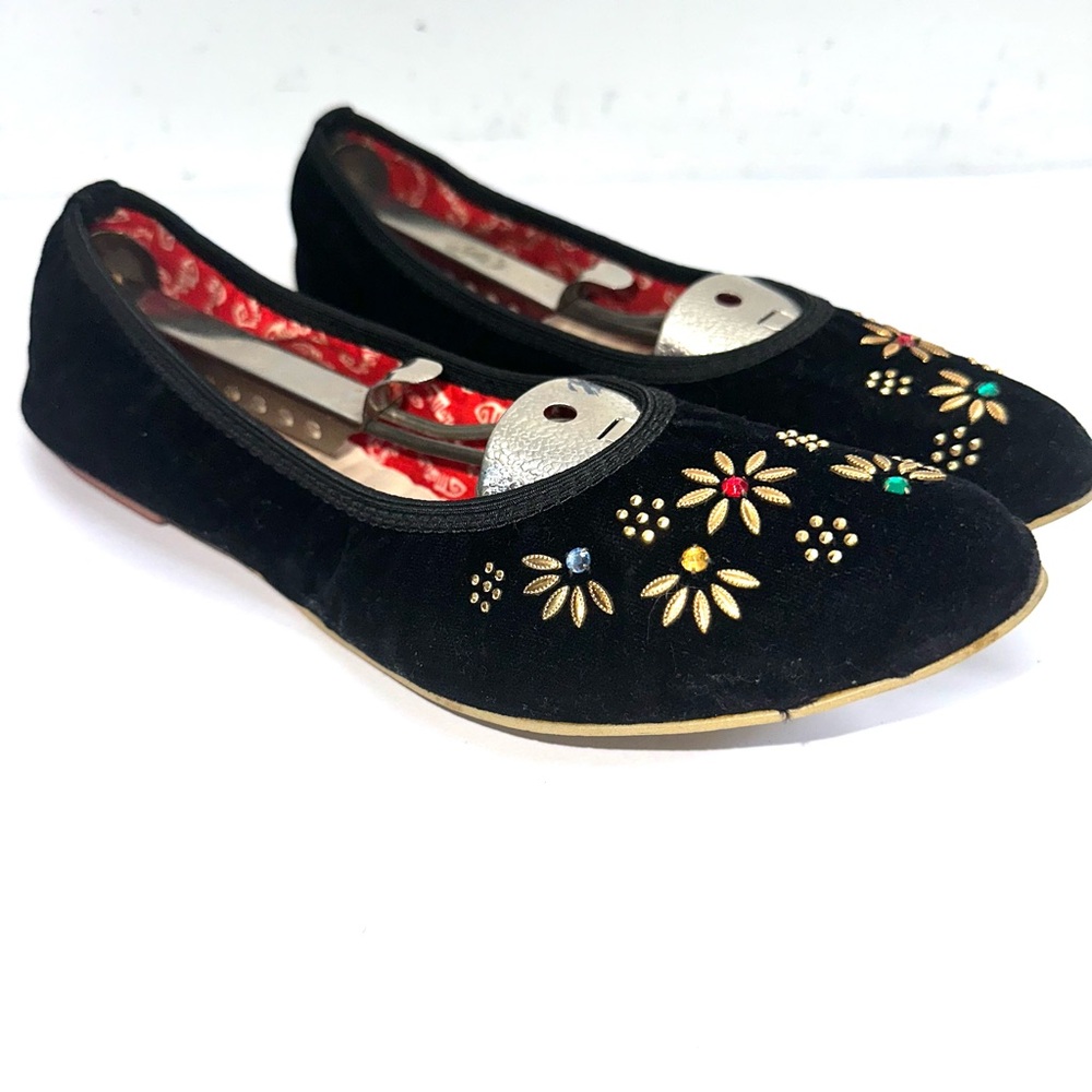Vintage 1960s Beaded Black velvet Flats